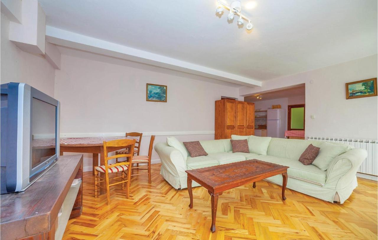 7 Bedroom Pet Friendly Home In Crni Kal Crni Kal (Lika-Senj) Exterior foto