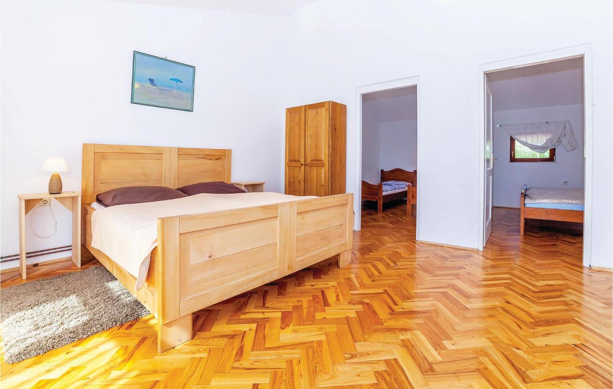 7 Bedroom Pet Friendly Home In Crni Kal Crni Kal (Lika-Senj) Exterior foto
