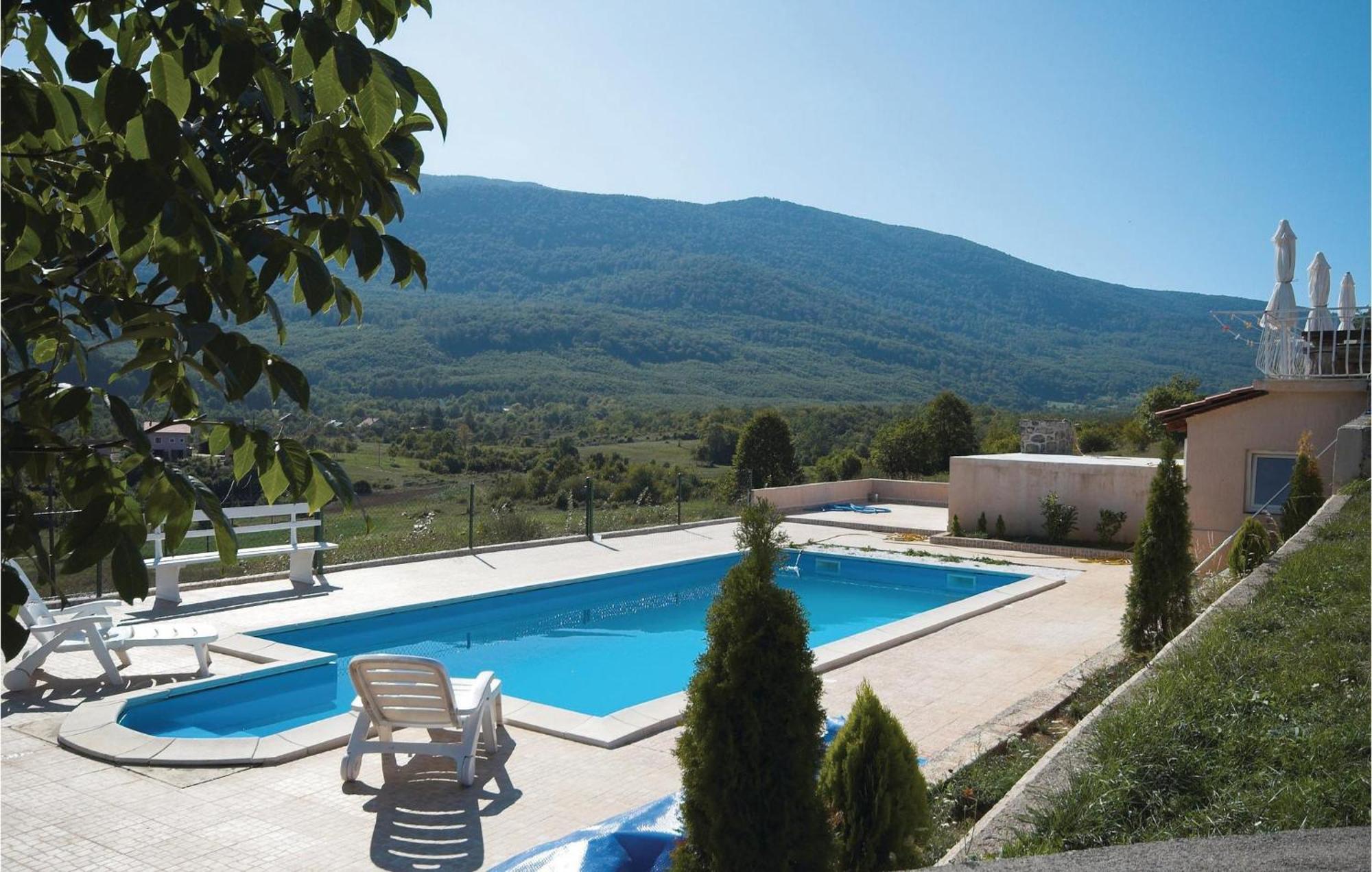 7 Bedroom Pet Friendly Home In Crni Kal Crni Kal (Lika-Senj) Exterior foto
