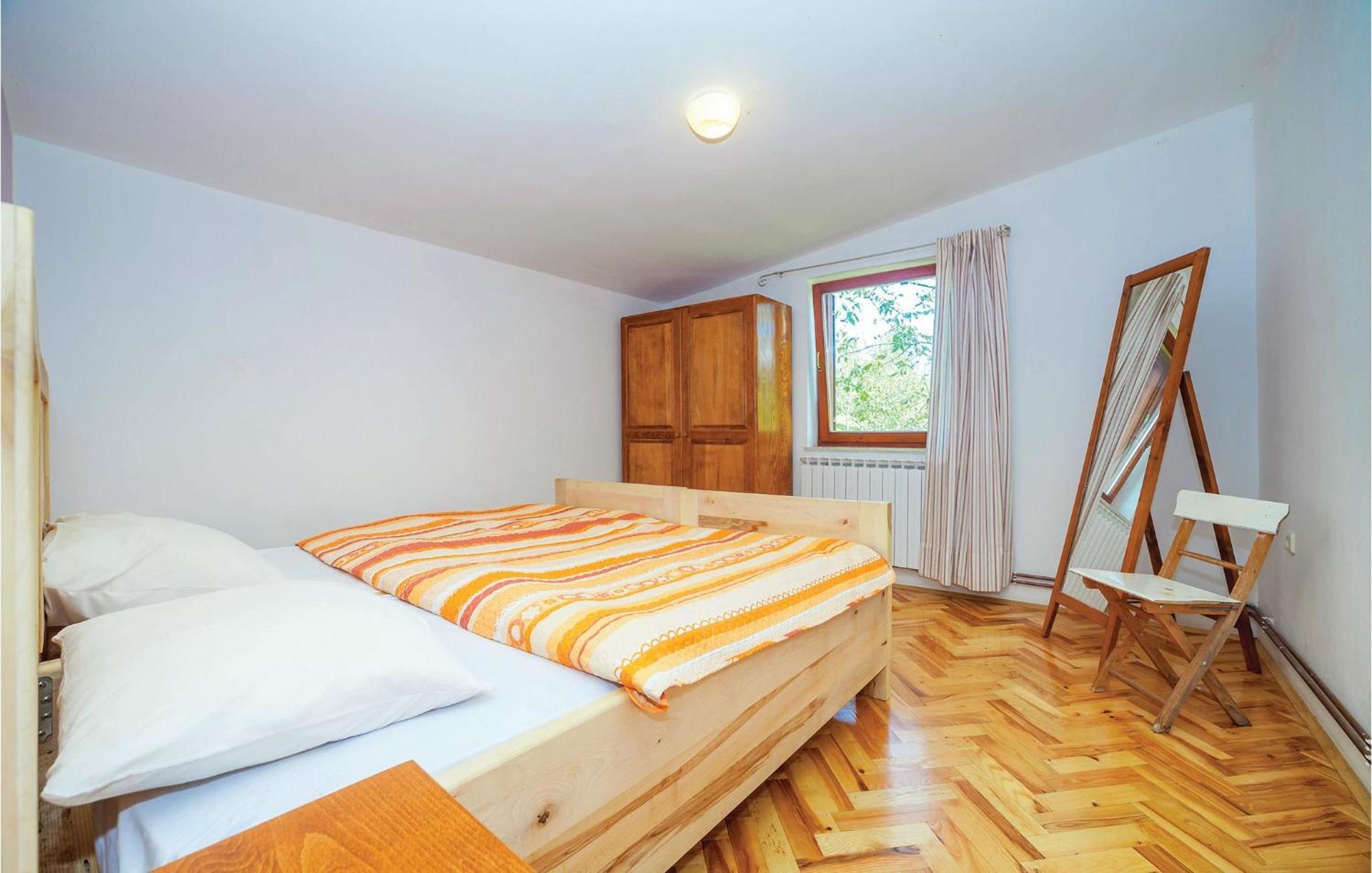7 Bedroom Pet Friendly Home In Crni Kal Crni Kal (Lika-Senj) Exterior foto