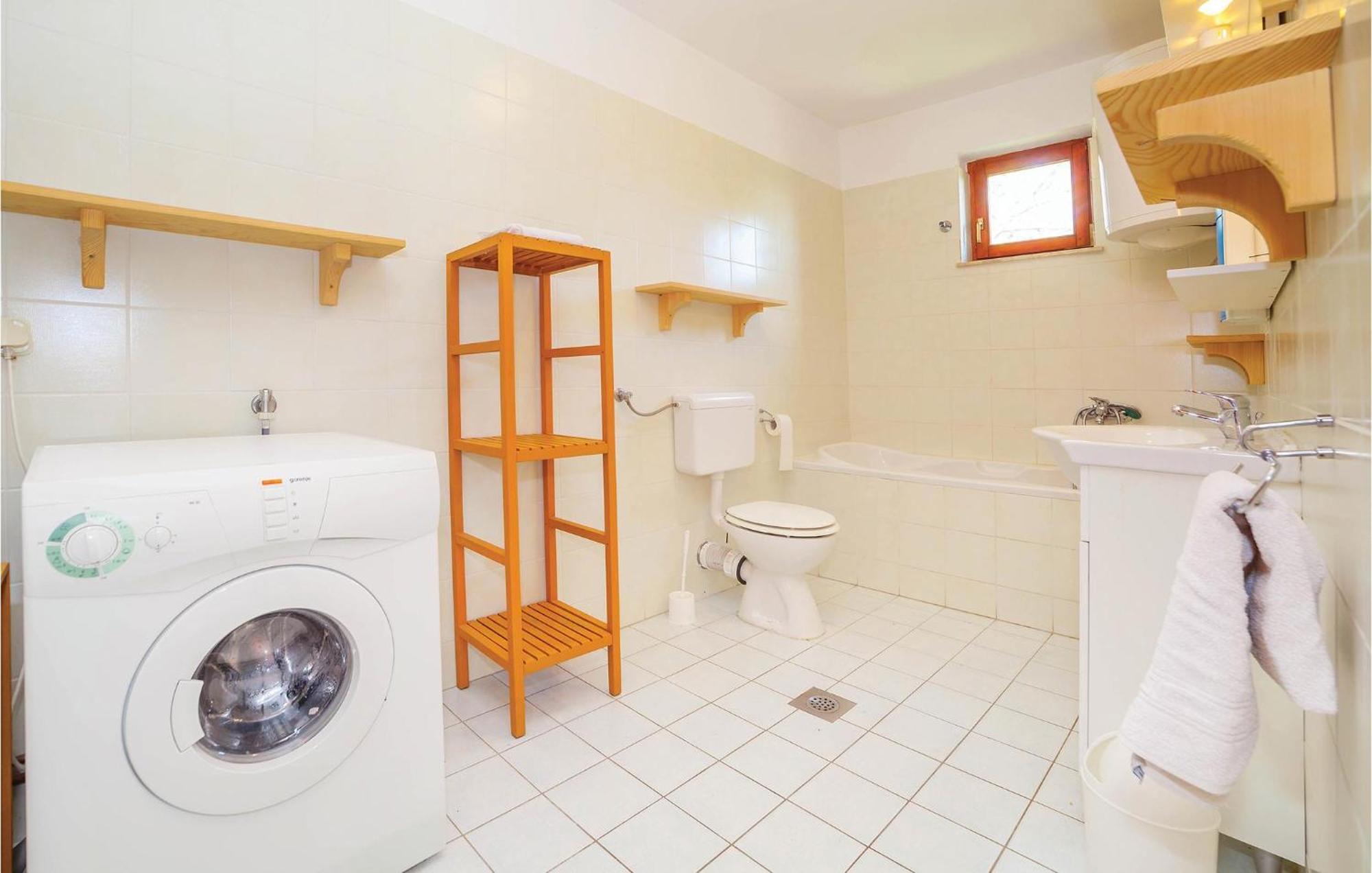 7 Bedroom Pet Friendly Home In Crni Kal Crni Kal (Lika-Senj) Exterior foto