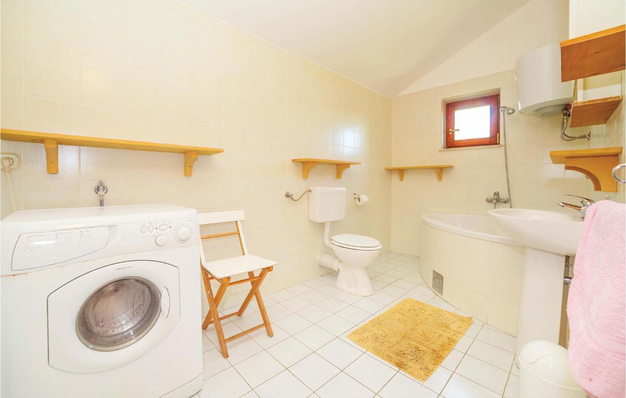 7 Bedroom Pet Friendly Home In Crni Kal Crni Kal (Lika-Senj) Exterior foto