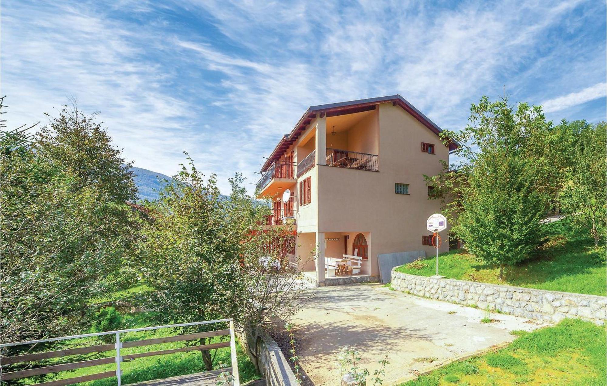 7 Bedroom Pet Friendly Home In Crni Kal Crni Kal (Lika-Senj) Exterior foto