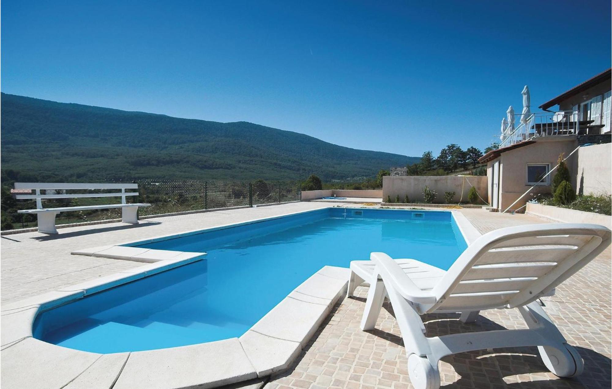 7 Bedroom Pet Friendly Home In Crni Kal Crni Kal (Lika-Senj) Exterior foto