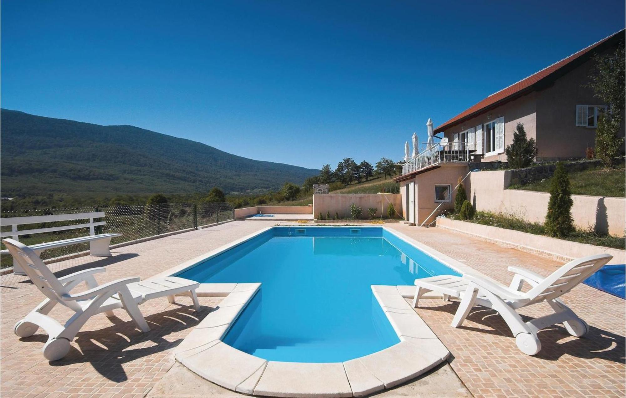 7 Bedroom Pet Friendly Home In Crni Kal Crni Kal (Lika-Senj) Exterior foto
